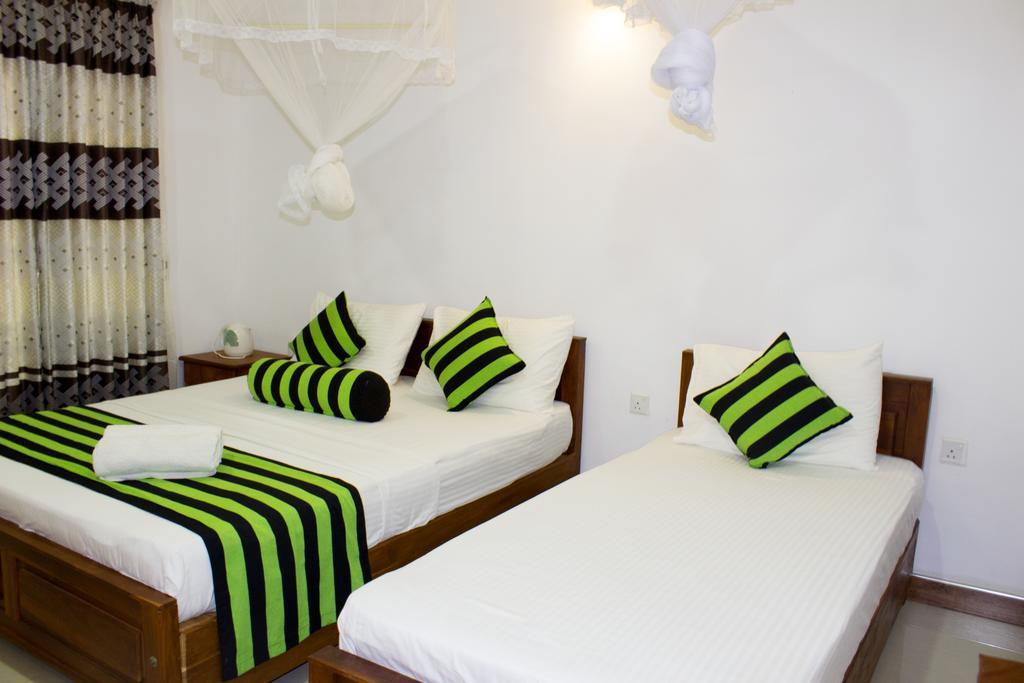 Sigiri Leisure Holiday Home Sigiriya Bagian luar foto